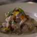 Tra i piatti proposti c il ceviche, a base di pesce e/o frutti di mare crudi e marinati nel limone, con aggiunta di peperoncino e coriandolo